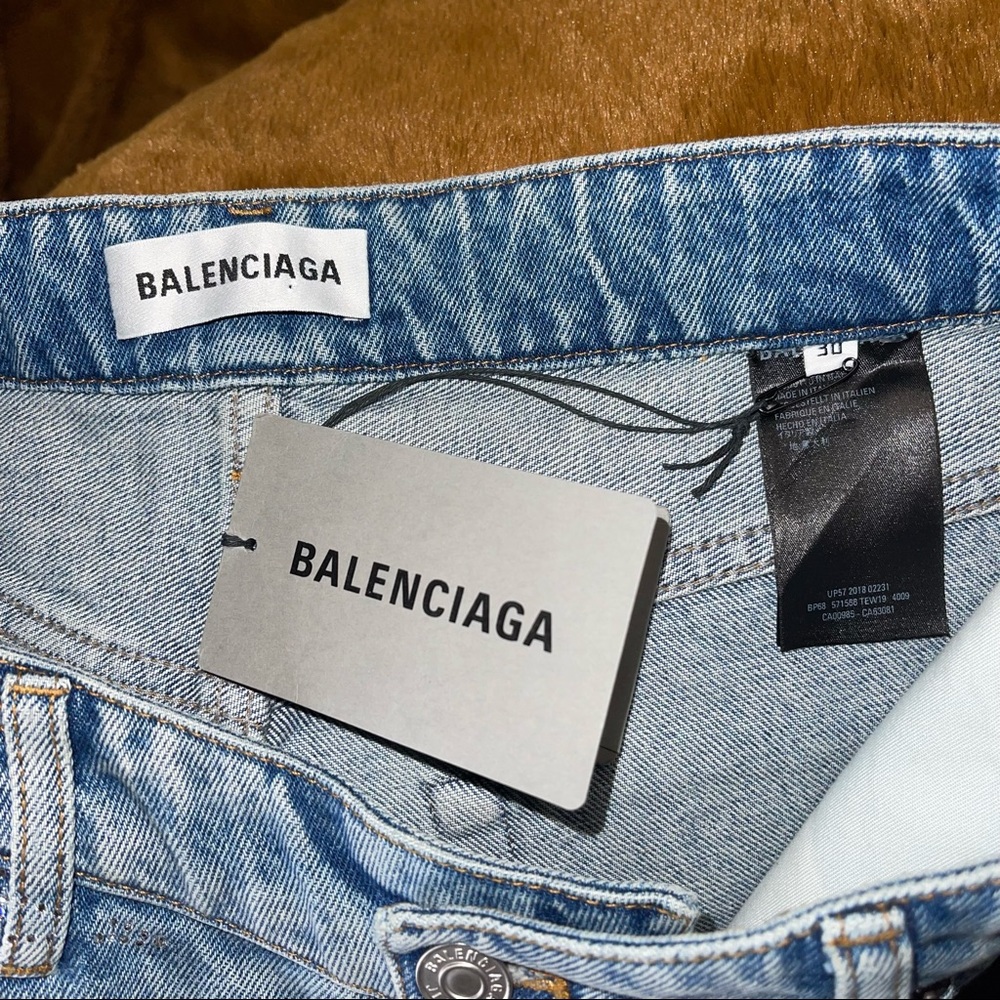 Balenciaga Crystal Eiffel Tower V-neck Denim Jeans in Blue - Picture 16 of 17